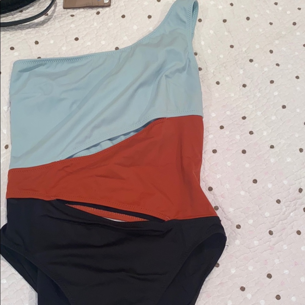 Solid and stripes women cut out one piece